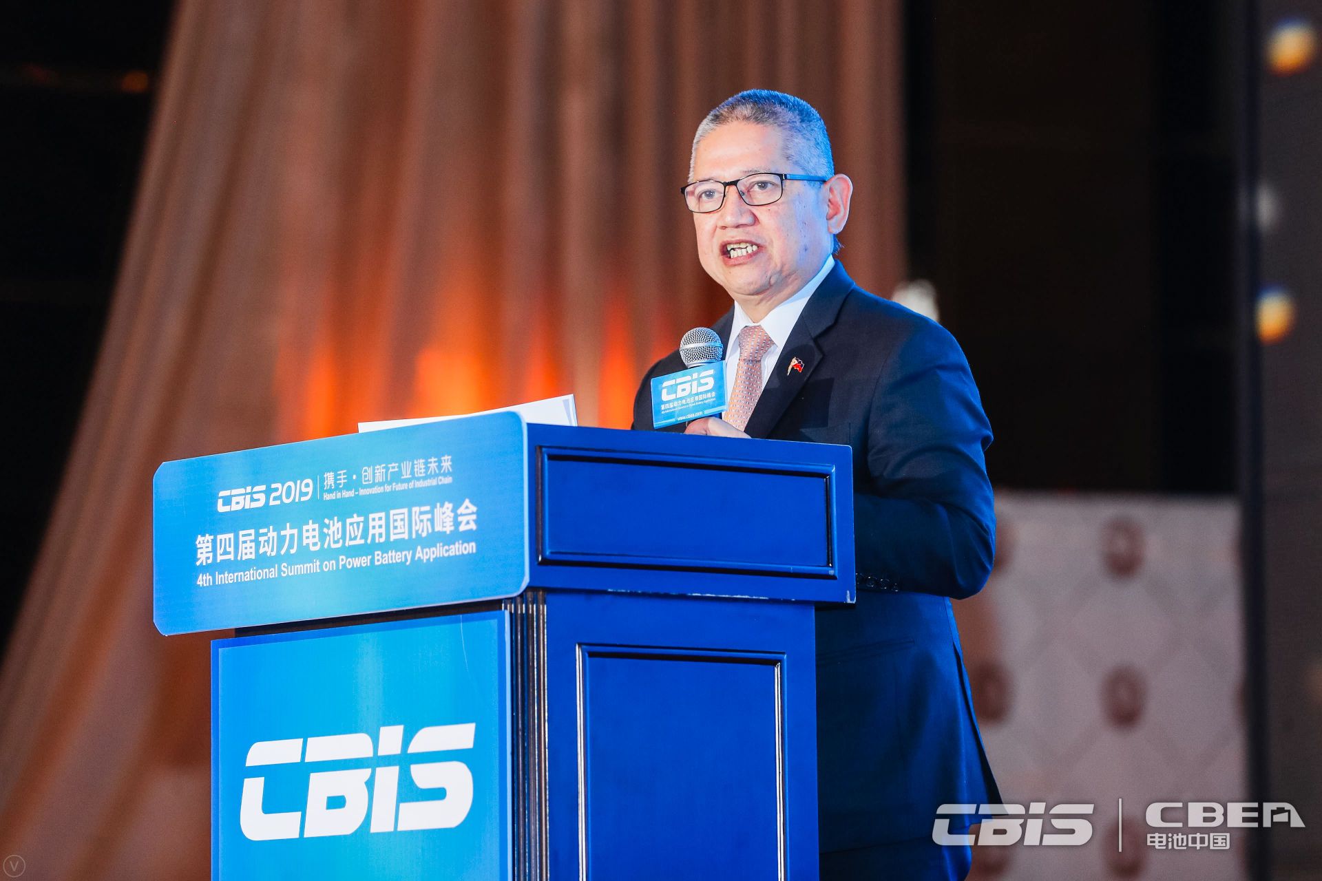 格倫·佩尼亞蘭達(dá)：菲律賓在原材料、電動(dòng)汽車(chē)和儲(chǔ)能方面充滿發(fā)展機(jī)會(huì)